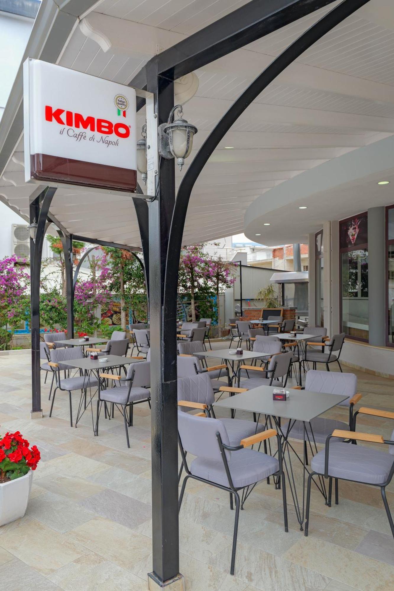 Kroi Hotel 3*