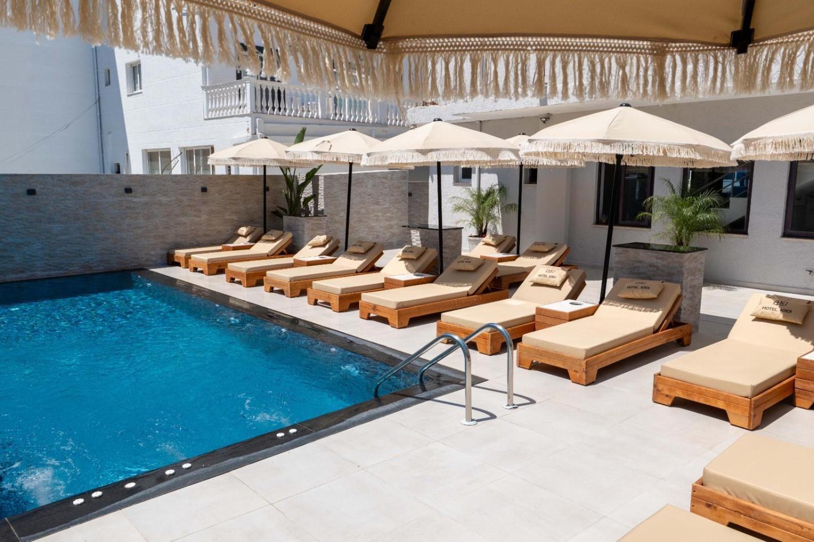 Kroi Hotel 3*