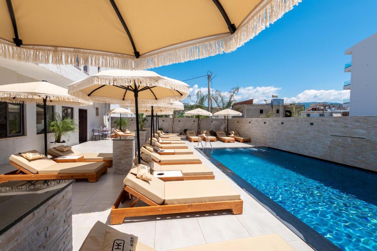 Kroi Hotel 3*